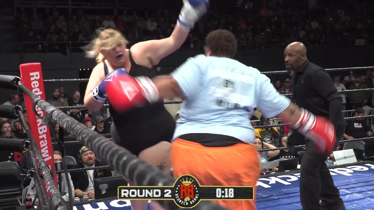 Giant Women Fight! Baked Bean vs. Pookie