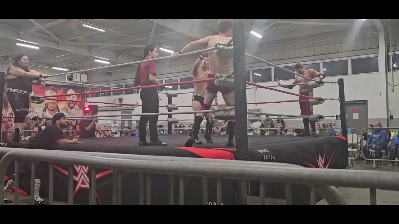 wwa bowling green ky 9 28 24 the golden gods vs the dynasty background
