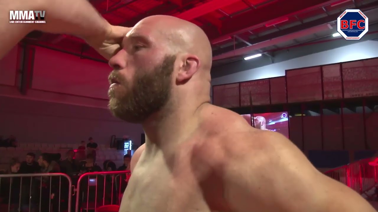 BFC6 Main Event Paul Elliott Vs Robb Peters background