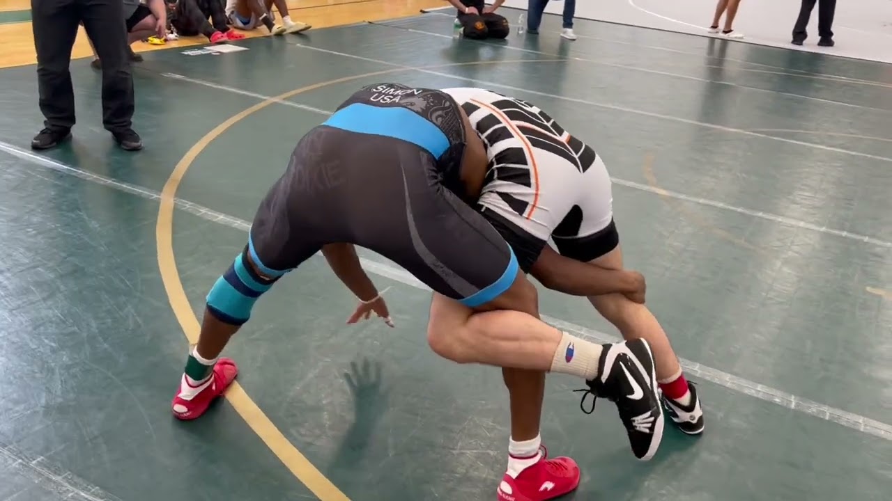 Brian Papcun Ola/Morris Fitness vs Yanik Simon Stronghold 2024 Super 32 Qualifier 150lb Finals background