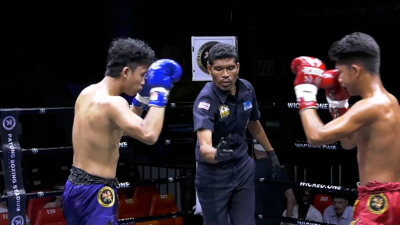 LANTALAK (PHUKET FIGHT CLUB) VS KHUNSUEK (DRAGONMUAYTHAI) background