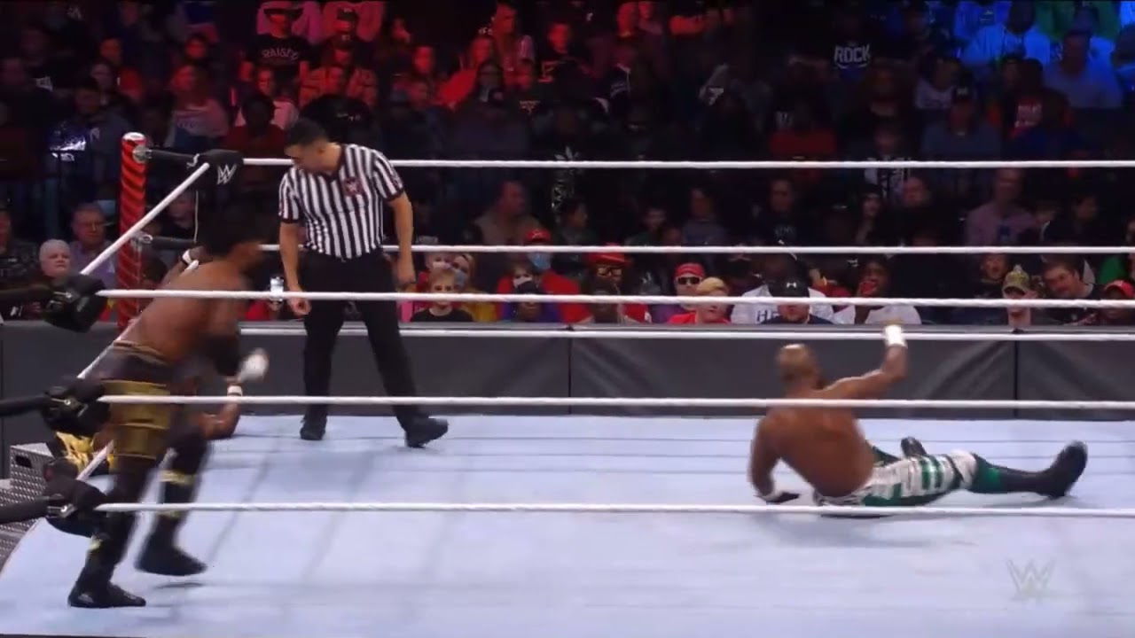 APOLLO CREWS & COMMANDER AZEEZ VS CEDRIC ALEXANDER & SHELTON BENJAMIN 2/2 backdrop