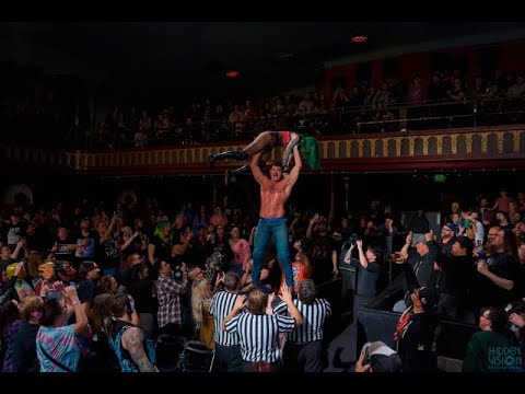 Dak Draper vs Shotzi Blackheart.