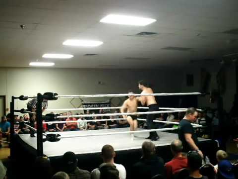 Judas Icarus vs Eli Surge - VIPW backdrop