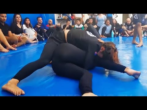 " DON'T UNDERESTIMATE THE POWER OF GIRL" WOMEN KUSHTI DANGAL BJJ JIUJITSU #bjj #mma #grappling background