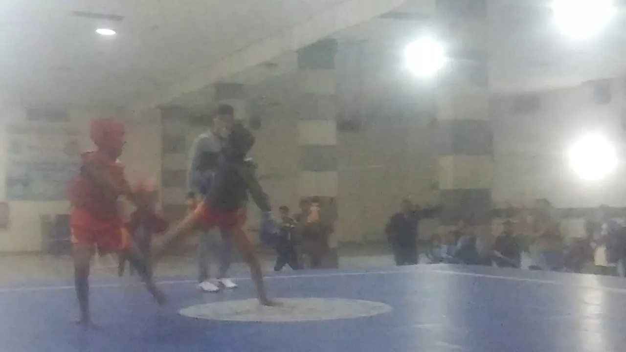 Shubh singh ki fight 17 vi sub junior disti Wushu fight village pmrpur 18-12-2017 background