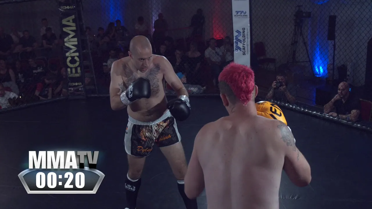 **ECMMA** Evolution Combat Sports Network - Adam treadwell Vs Robert mcdougnall