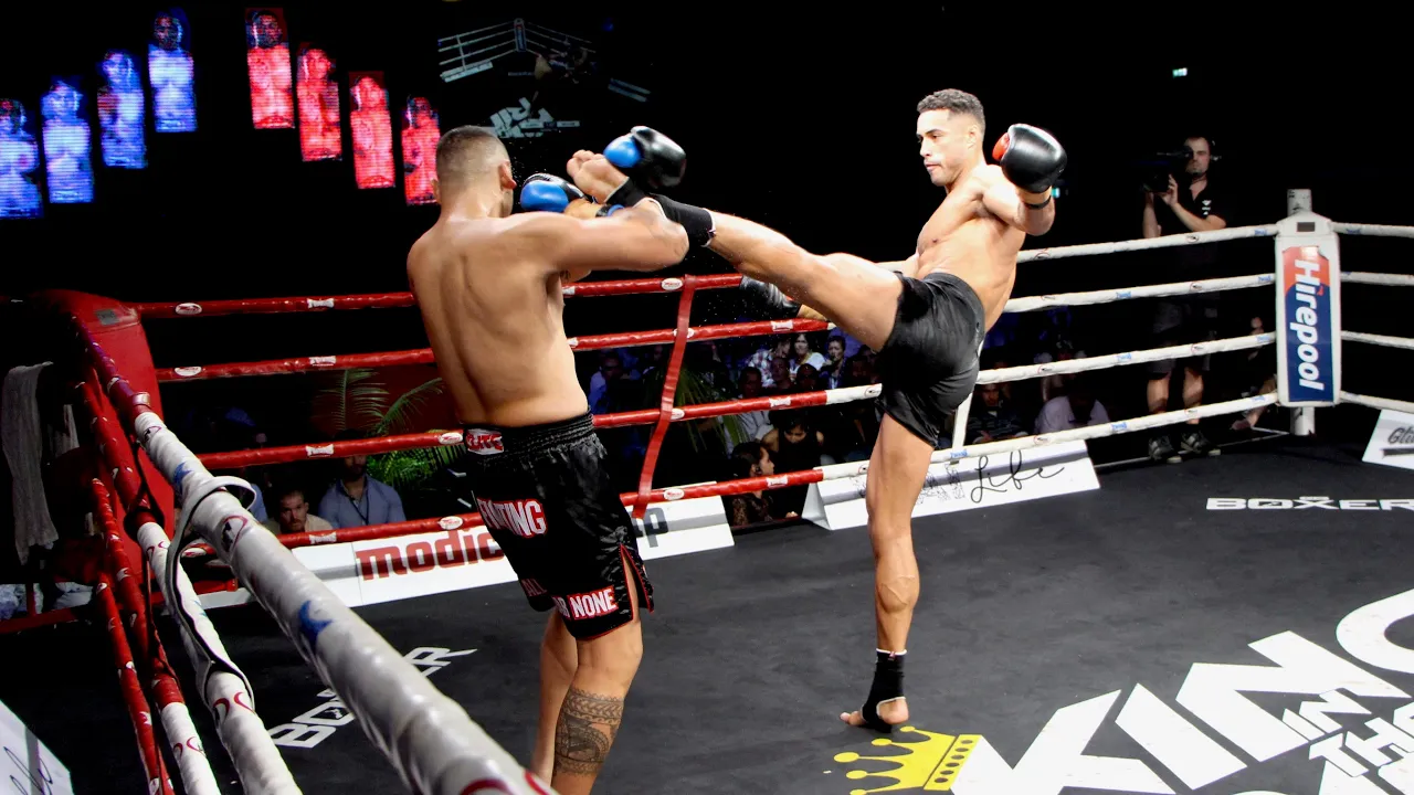 92kg: Carlos Ulberg vs Fou Ah-Lam backdrop
