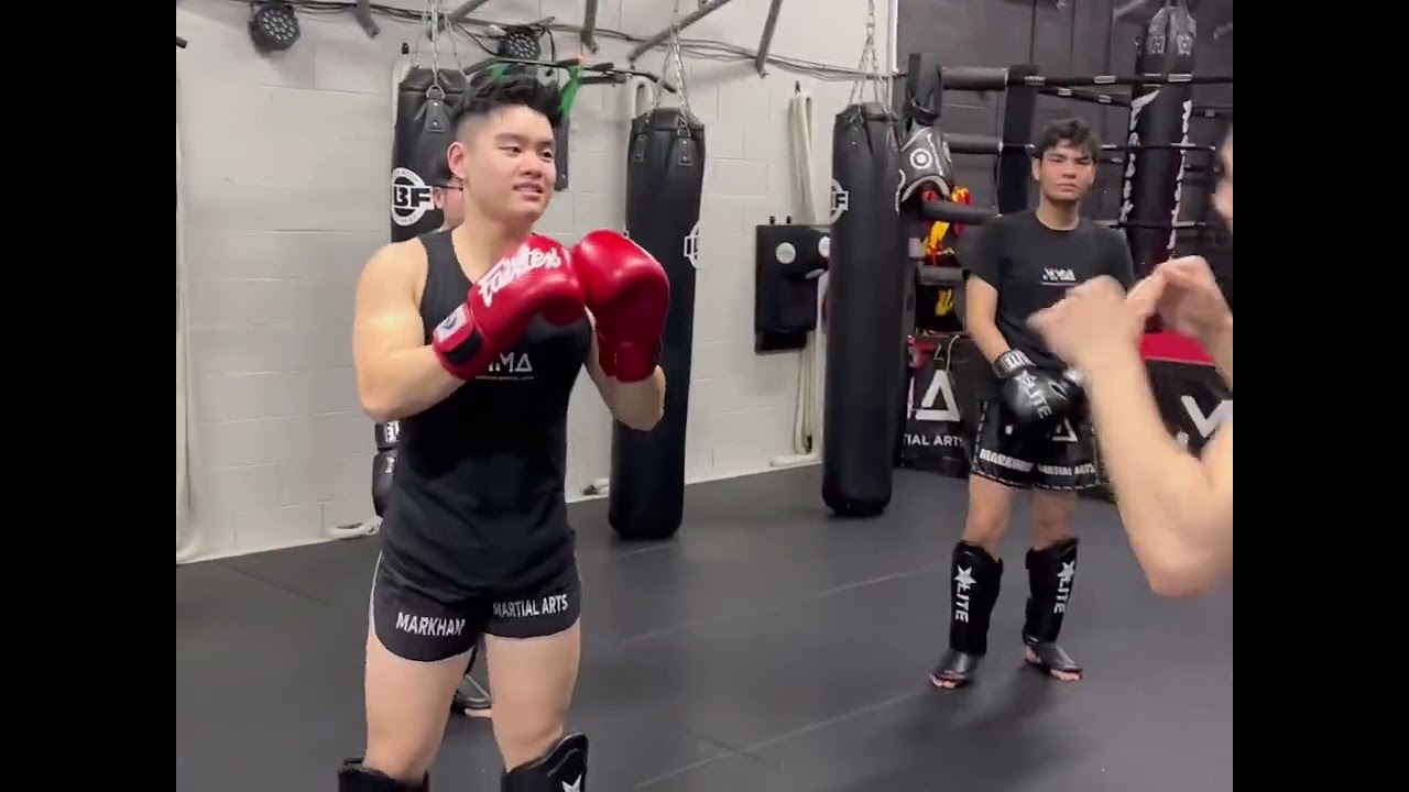 Free Muay Thai class at Markham House of Muay Thai