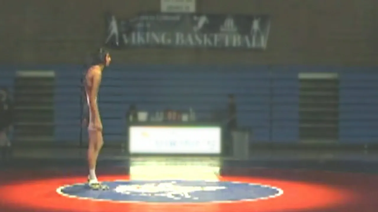 Boys wrestling - A very tall dude