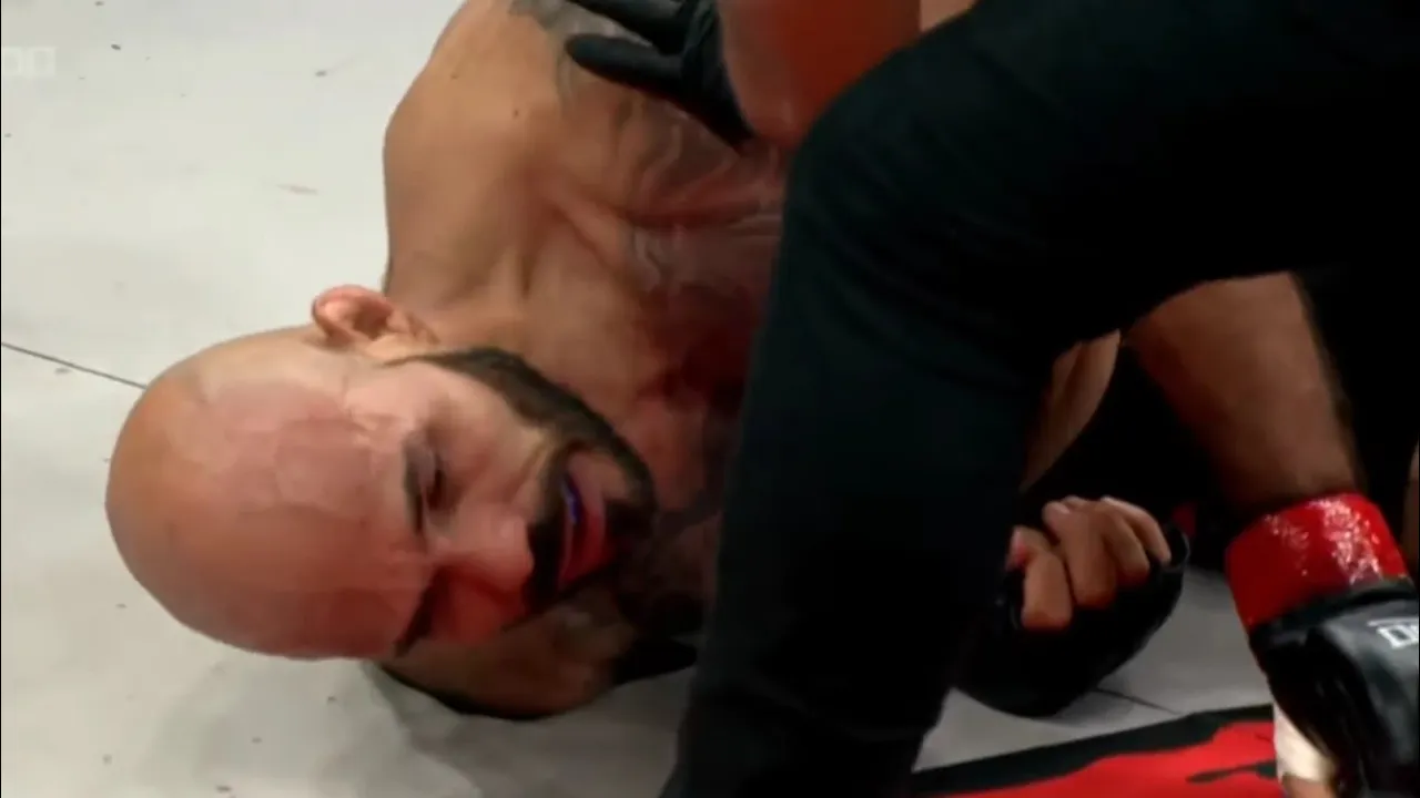 10 Minutes of BRUTAL MMA Knockouts 2024 background