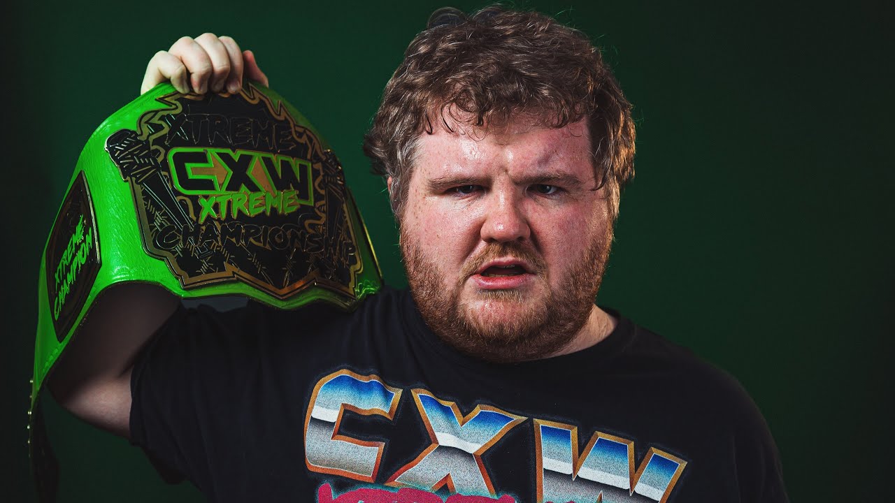 Former Xtreme Champion Ethan Lawrence catches up with Johnners after the sassy street fight! background