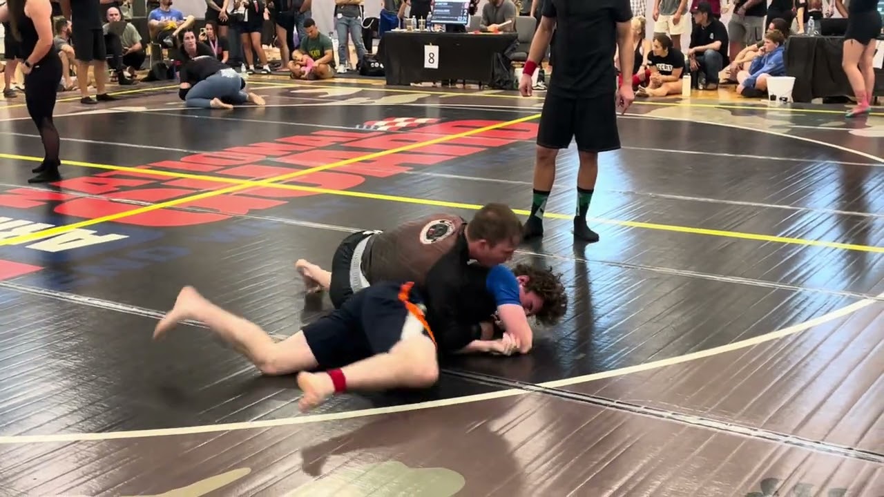 BJJ No Gi Competitor Puts On A Dominate Clinic In Idaho Before Getting The Finish