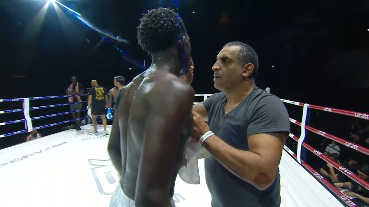 SUPERKOMBAT 60 Jonathan Mayezo vs Brown Pinas For the World Title background