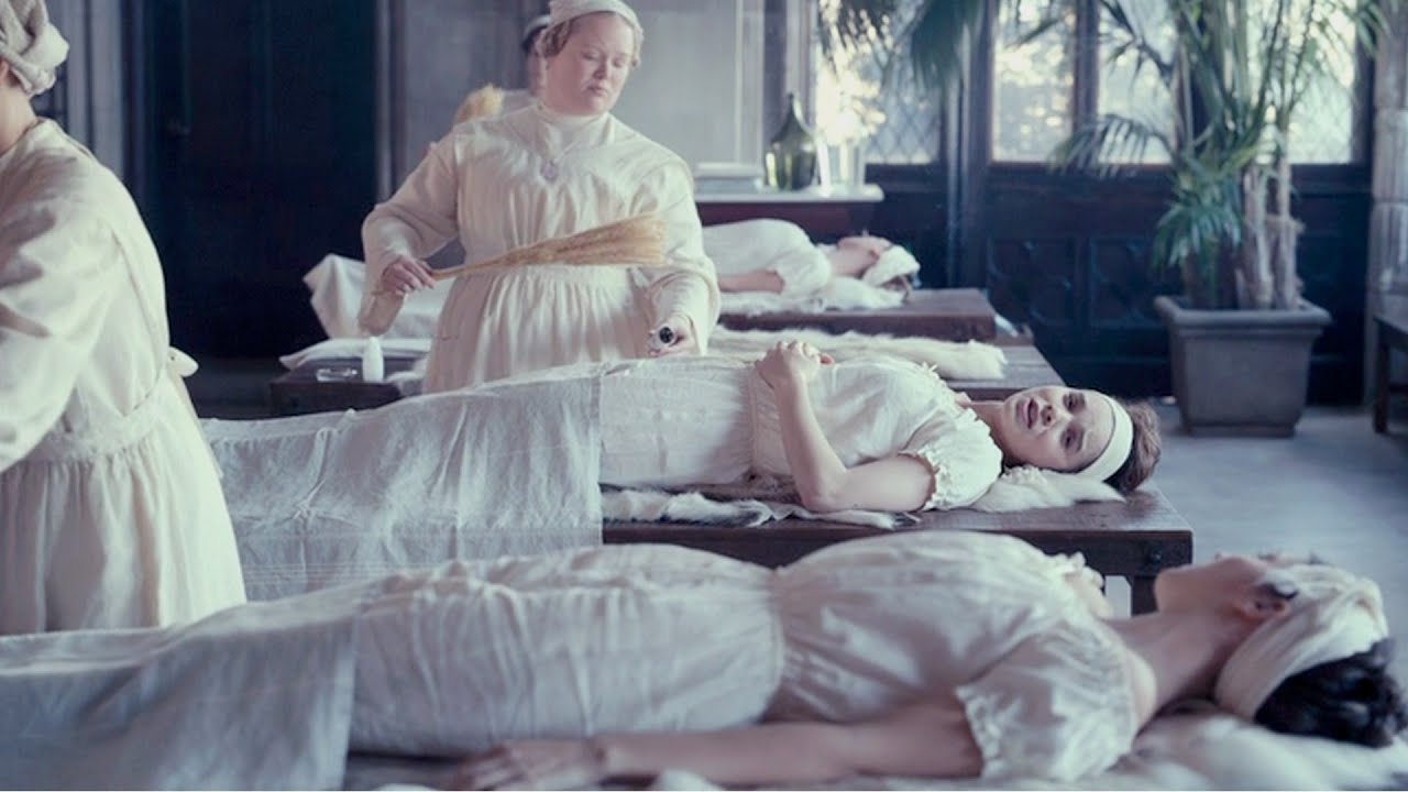 Emily and Sue | Dickinson | s02e07 | part 2 background