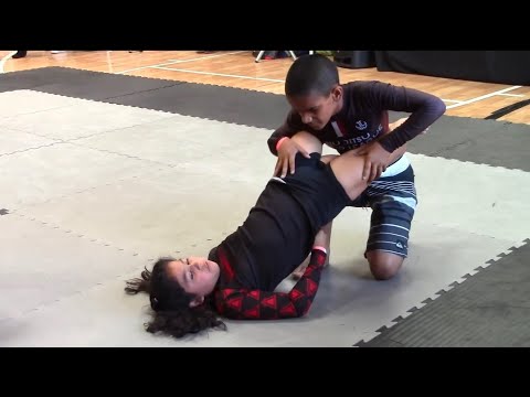 Little girl vs boy wrestling #mixed wrestling #jiujitsu #combatsport