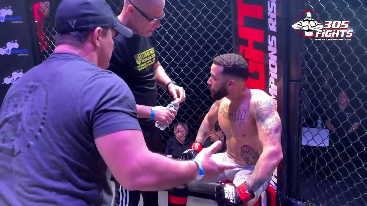 Medina vs LLanes 305 FIGHTS #13 backdrop