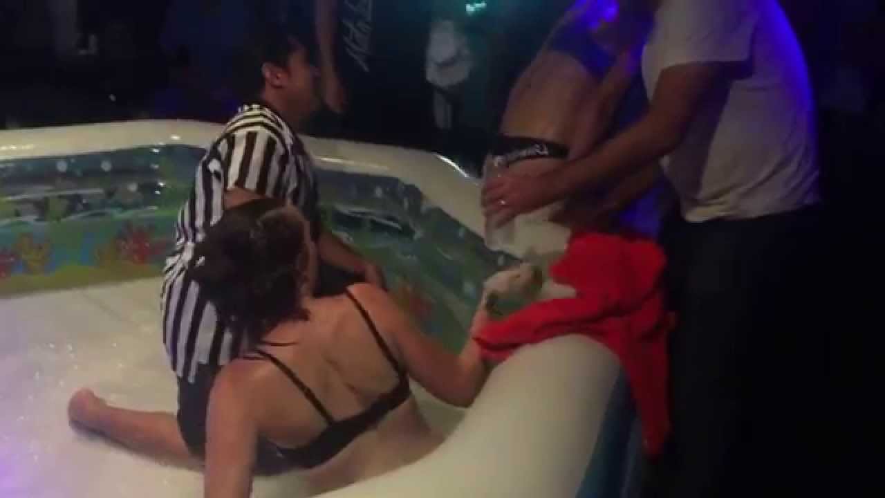 Live Stream - Sexy Oil Wrestling Round 3: Champion Hannah vs. Hottie Maggie background