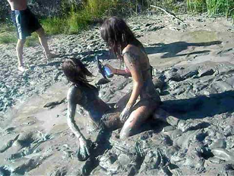 MUD FUN!! background