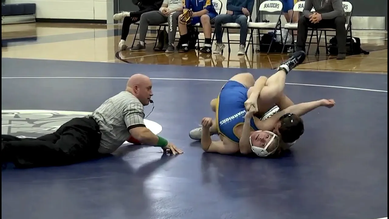 Boys Pinning girls in competitive wrestling (117)