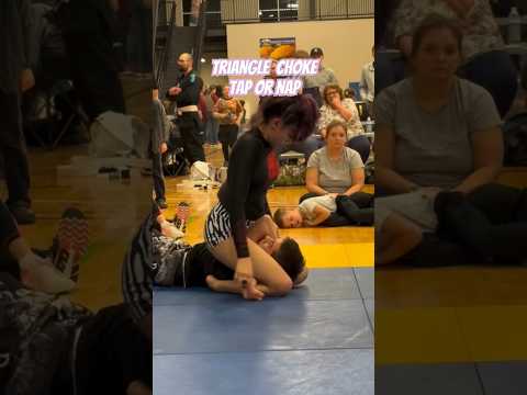 Jiujitsu girl submits boy