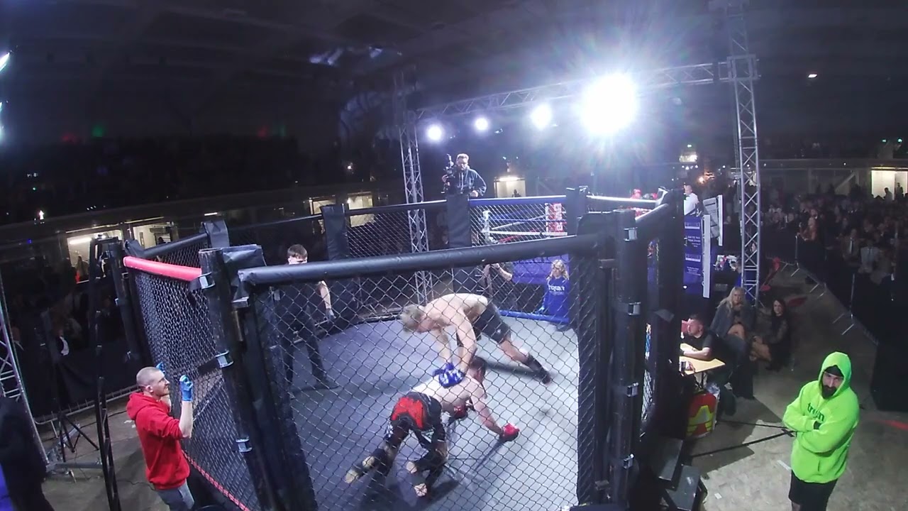 BRISTOL | ULTRA MMA | JAMES DIBBLE VS JOE ROBERTS background