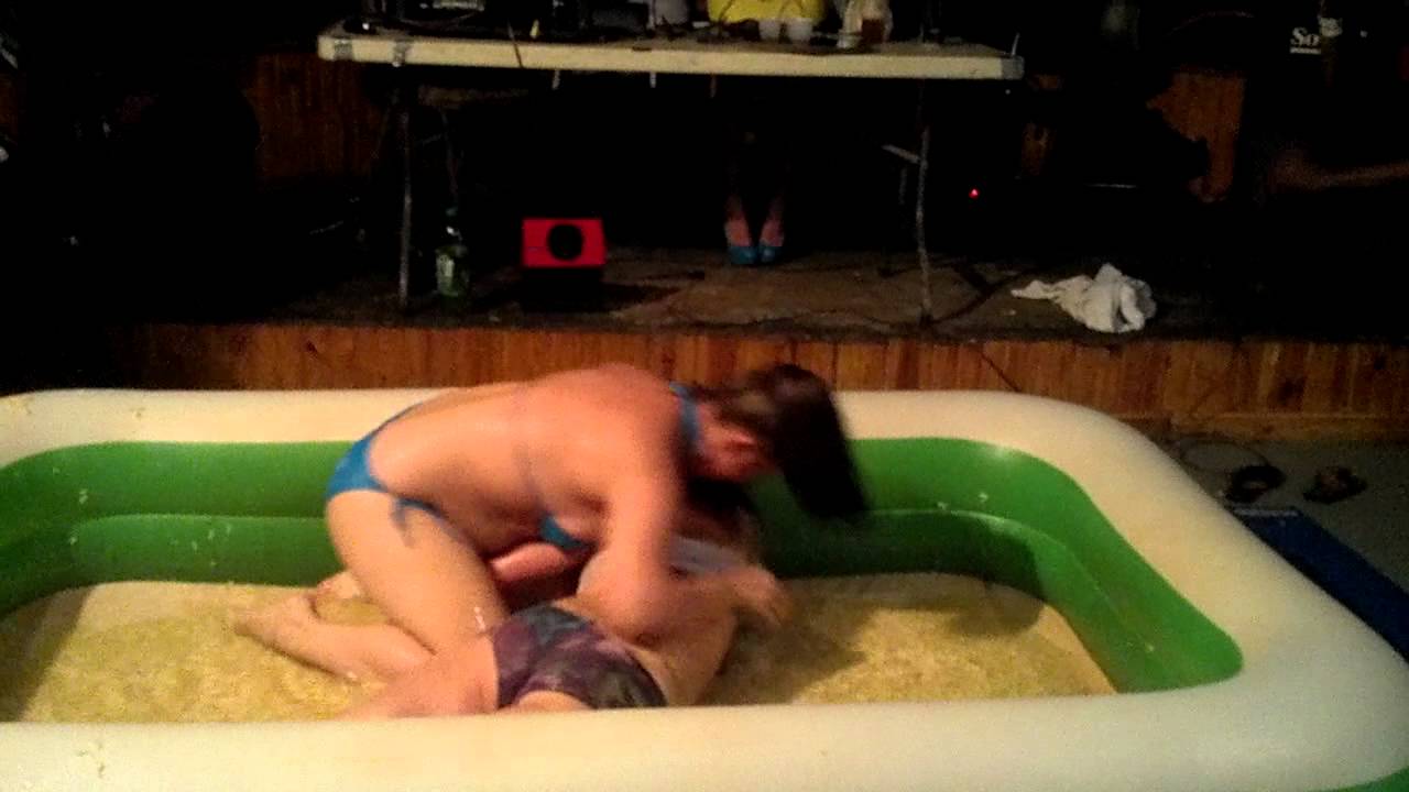 Dgmw wrestling in Ramen Noodles!