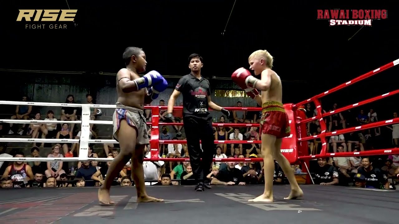 πΊπΈ USA vs Thailand πΉπ β Full Muay Thai Fight Between Pre-Teen Warriors! π₯π₯ background