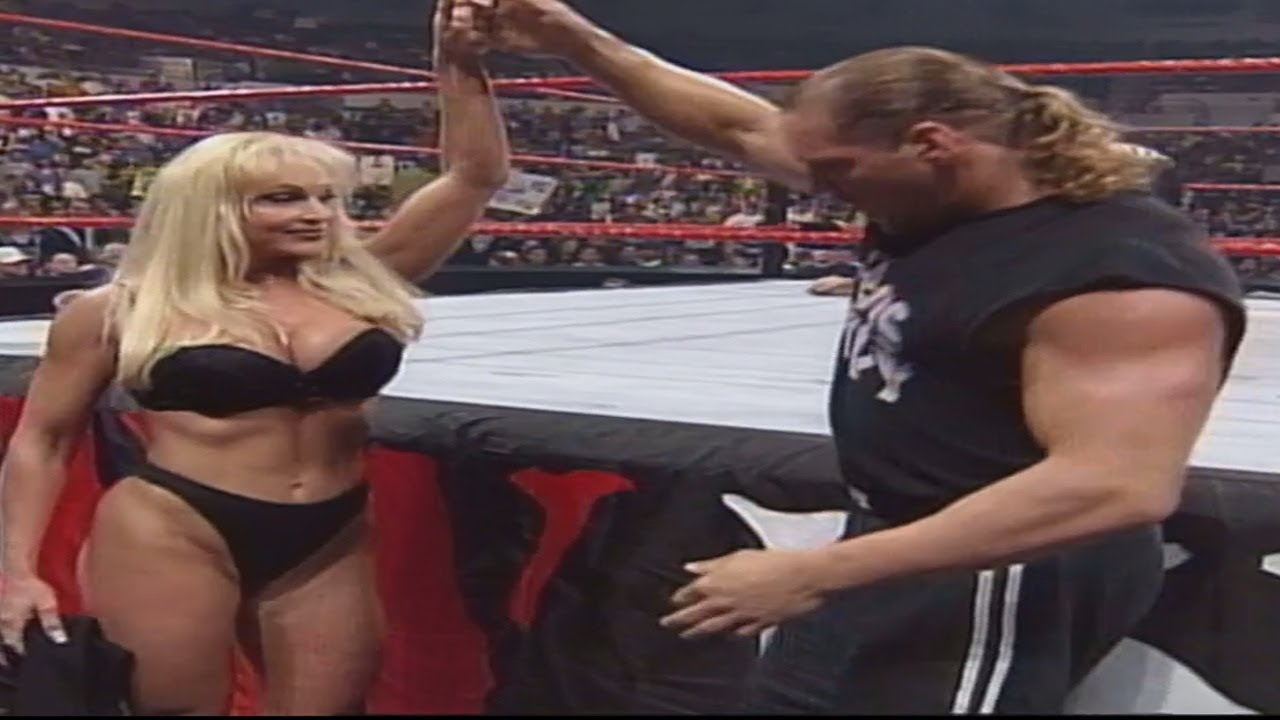 Debra in a Evening Gown match - 03/05/1999