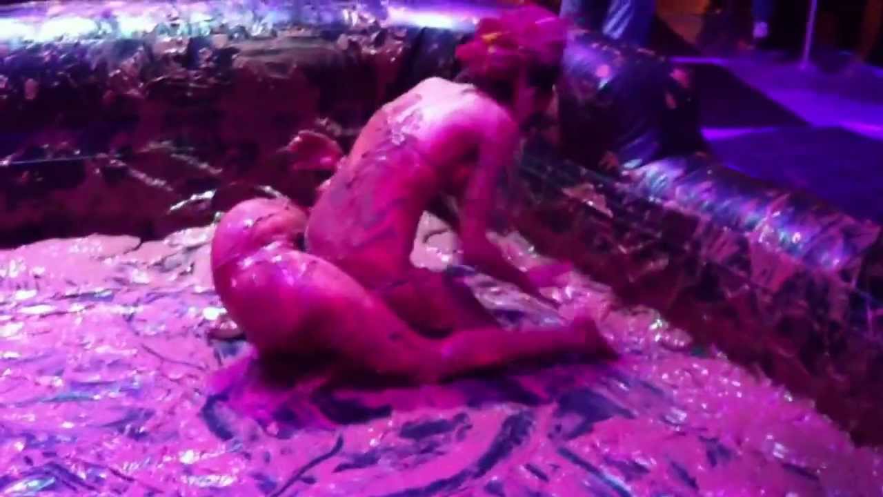 PT1 DIRRRTY FOXY SUPER HOT WRESTLE MANIA TIME! background