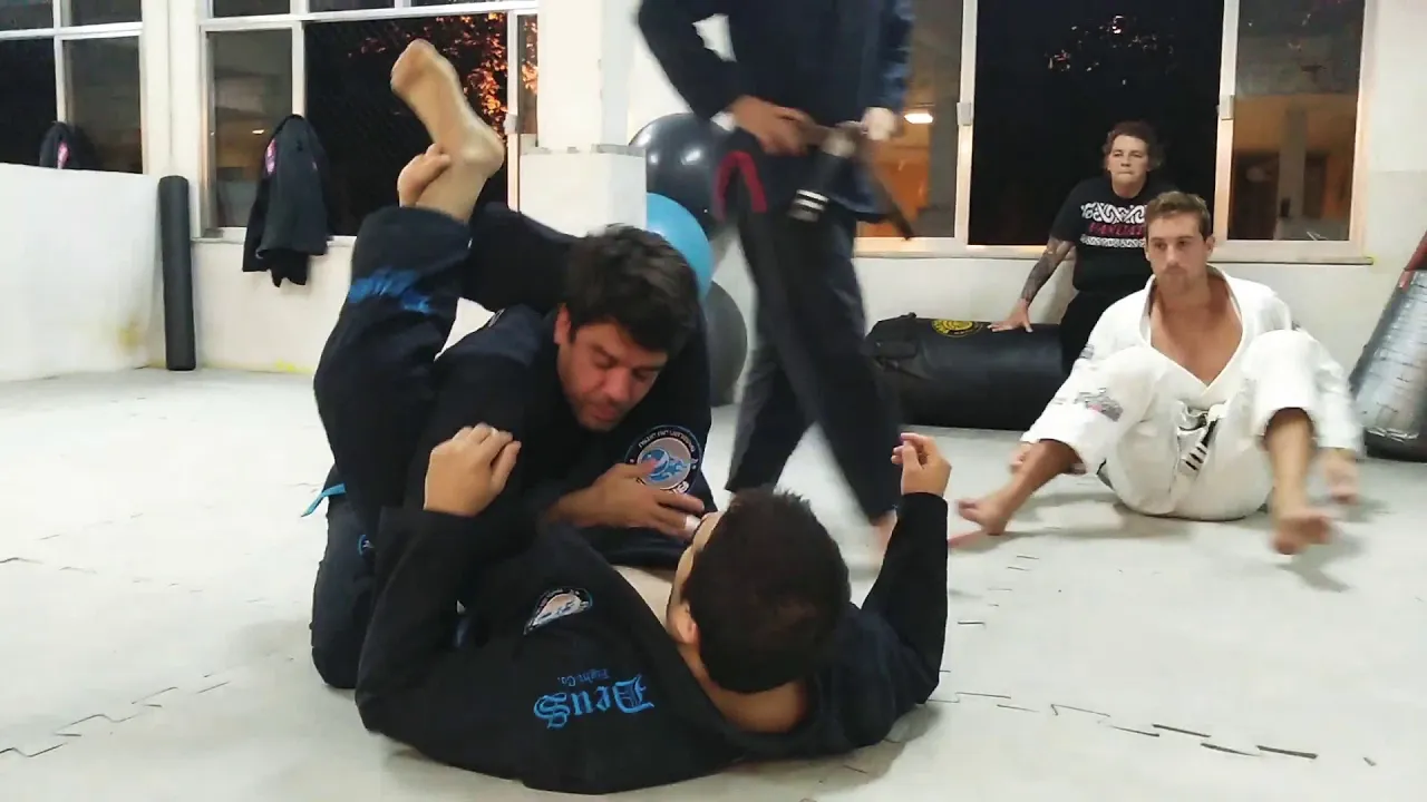 Minhas 3 defesas de triângulo favoritas - JiuJitsu - 3 best triangle defenses