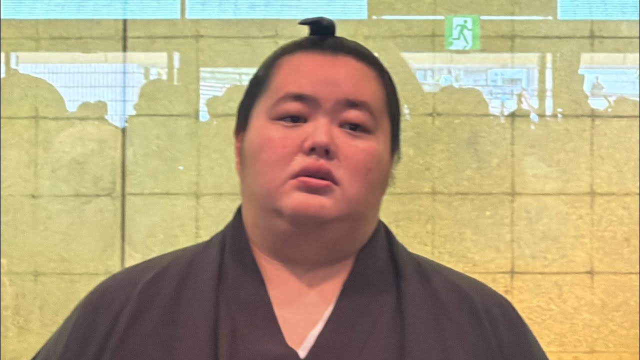 速報❗️【貴景勝断髪式】袴姿の力士たち 琴櫻 大栄翔 隆の勝 栃大海 豪ノ山 琴勝峰 琴栄峰 紫雷 藤ノ川 日翔志 ほか background