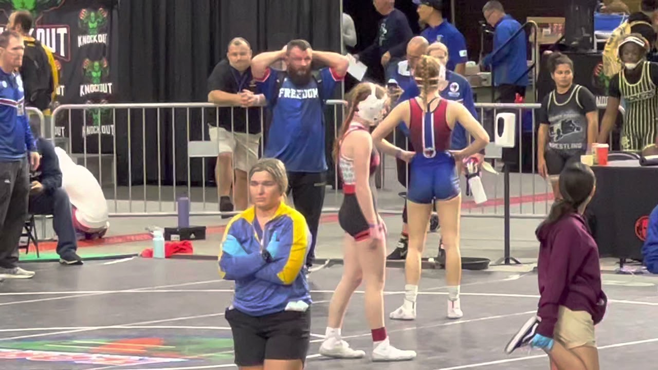 2021 Knockout Christmas Classic 130lbs Kendall Bibla/Rachael Ferreter background