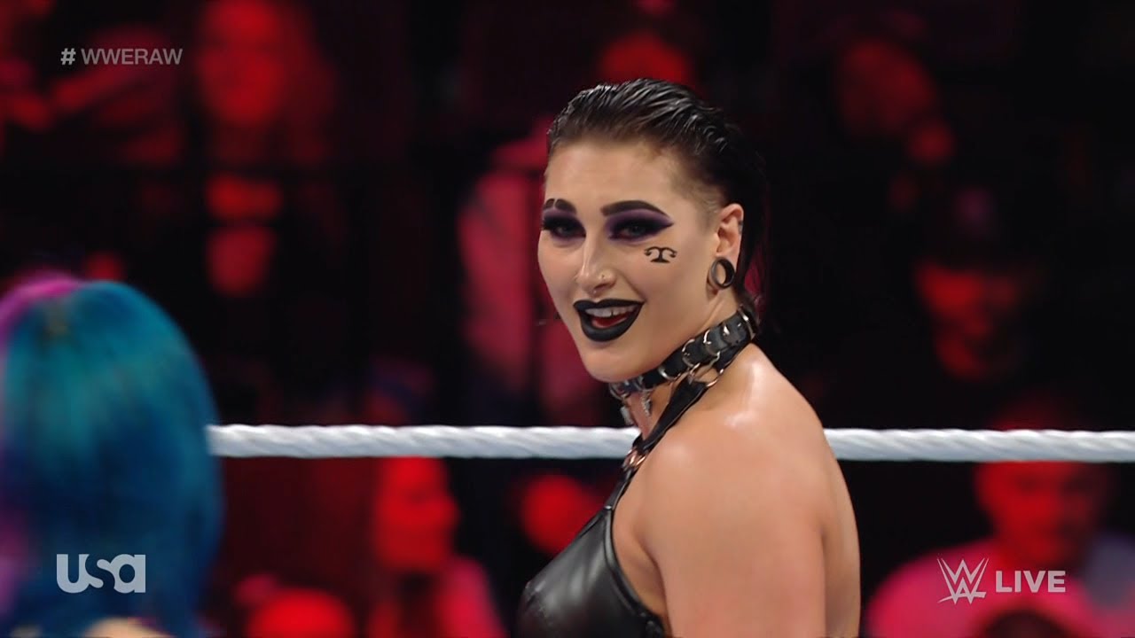 Rhea Ripley vs. Asuka (1/2) - WWE RAW November 21, 2022 background