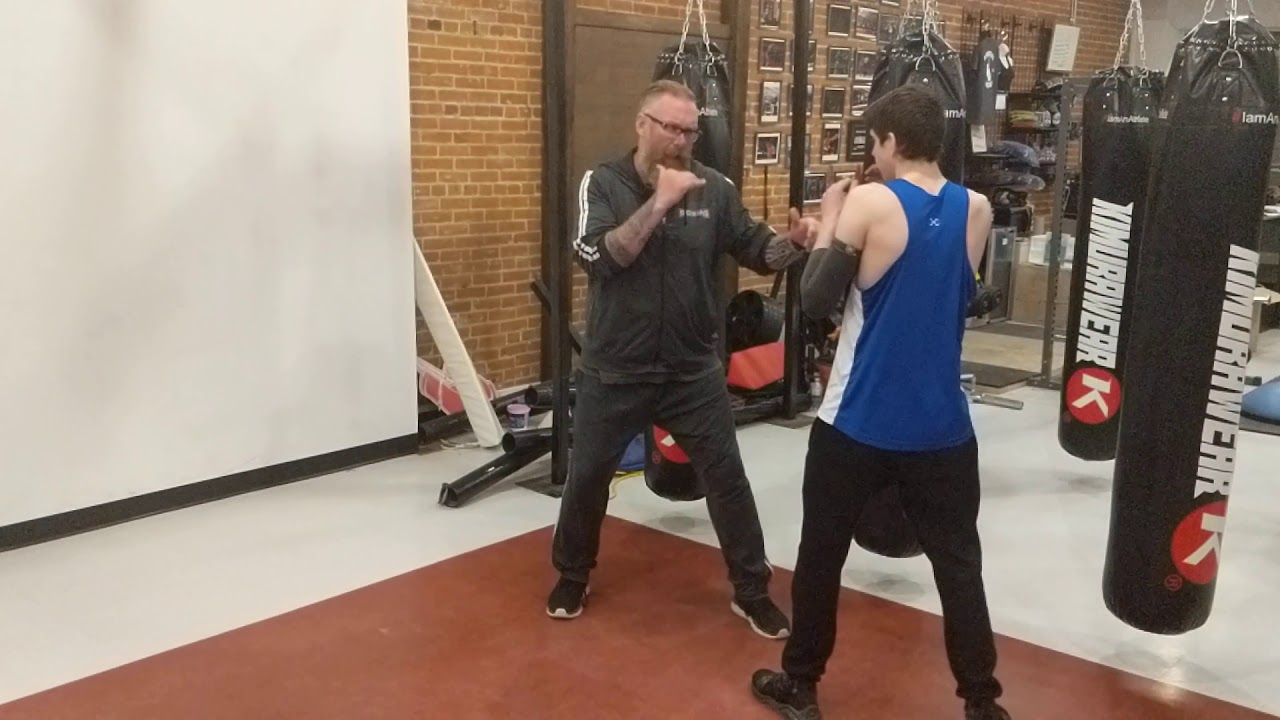 Boxing 101- How to deal with aggressive boxers part 2: The shoulder block