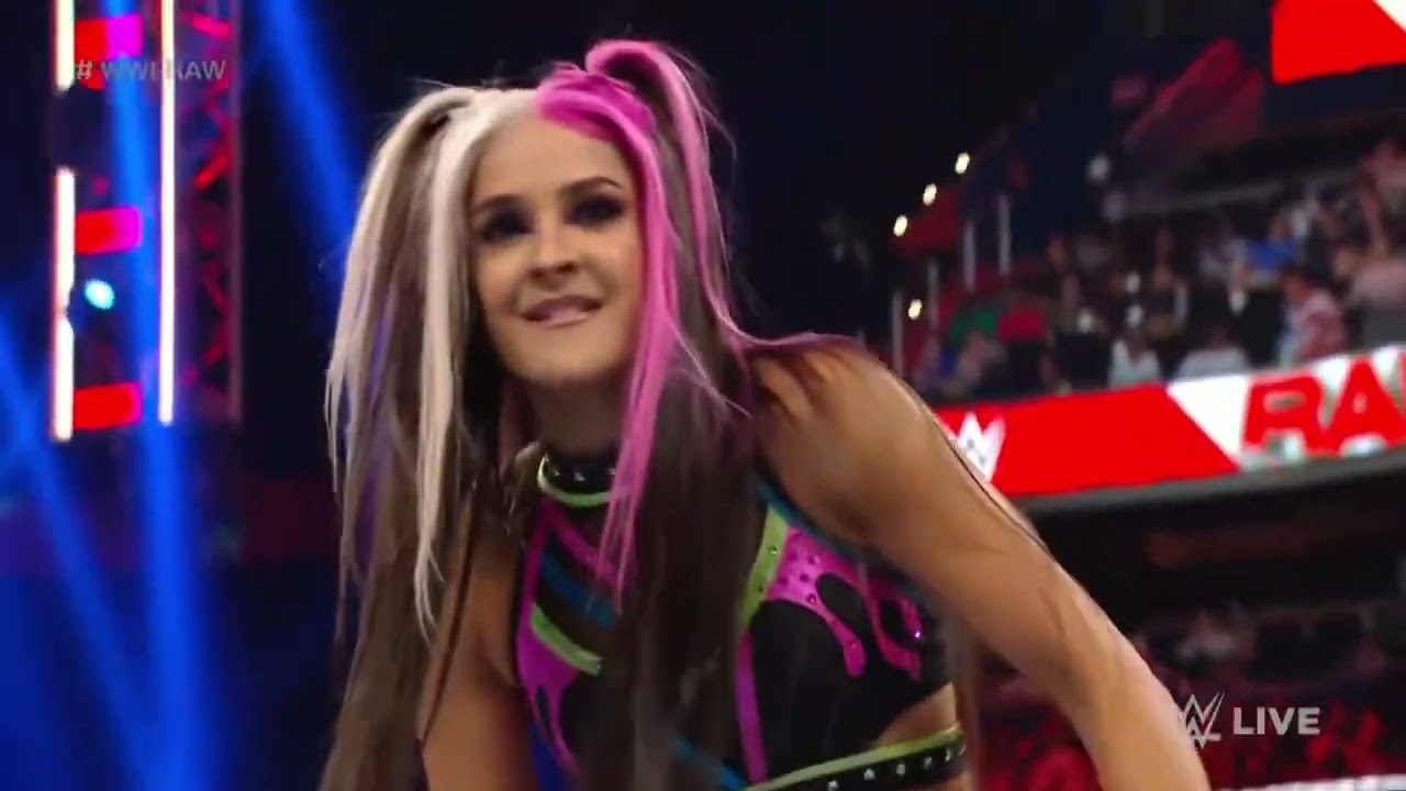 FULL MATCH - Dakota Kai vs. Dana Brooke: Raw, Aug. 15, 2022 background