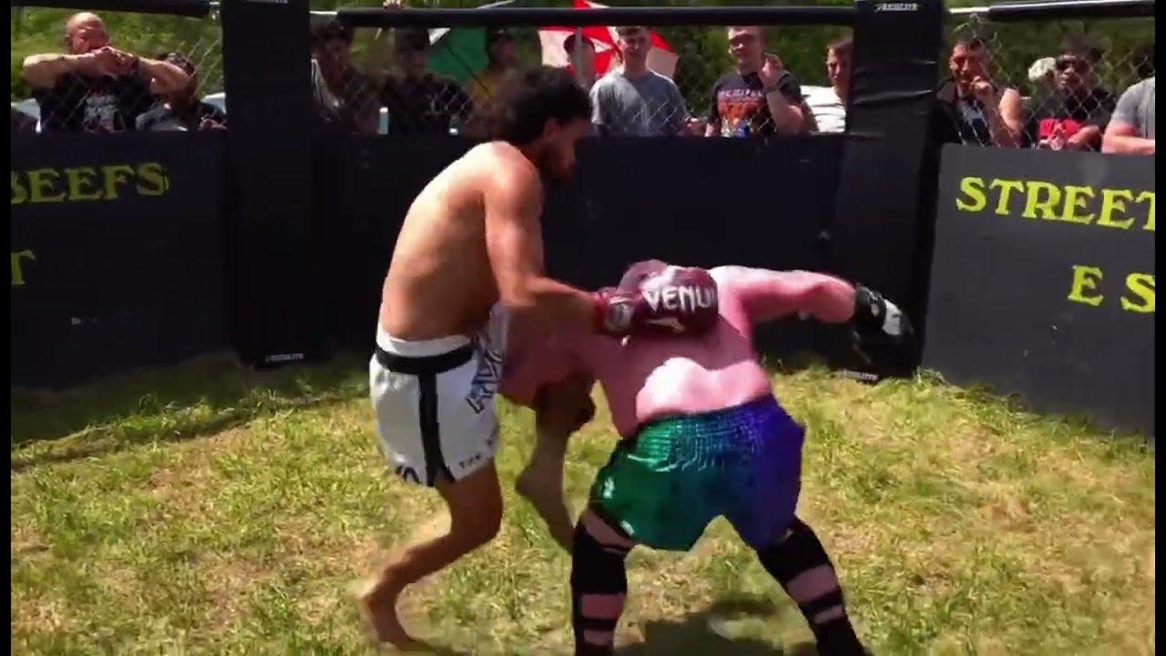 Kickboxing gets wild background