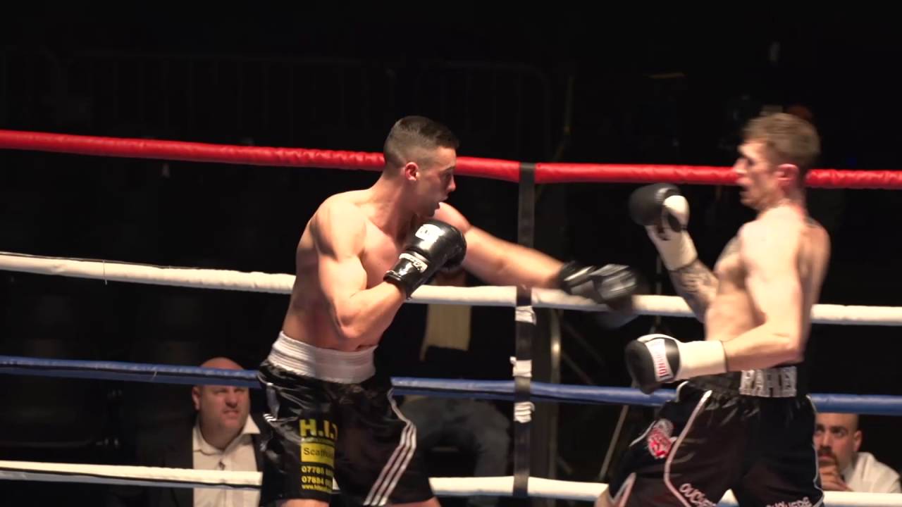 SUPER SERIES 2016 Dave Rapley vs Sam Horsfall background