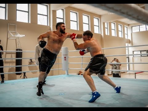 RICHARD PKHAKADZE VS TAMAZ ZADISHVILI background