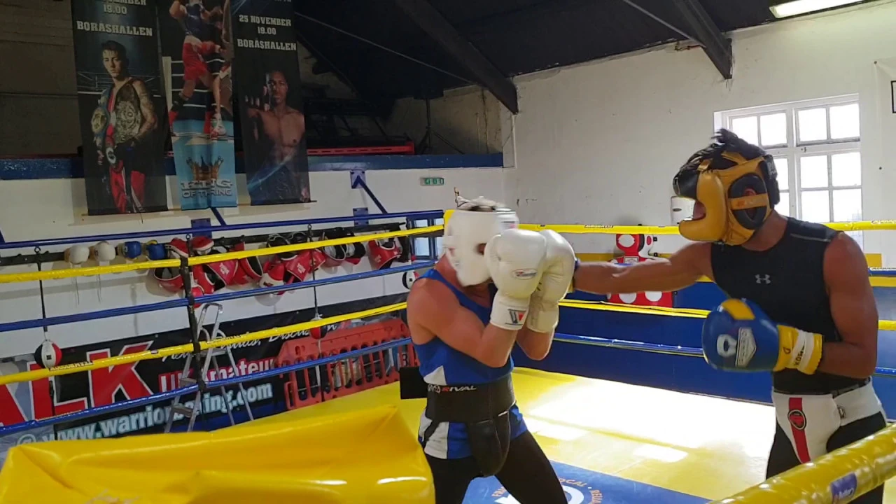 Amateur boxing sparring Round 5 background