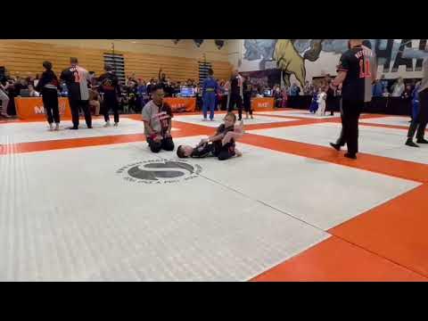 5 years old kids BJJ match