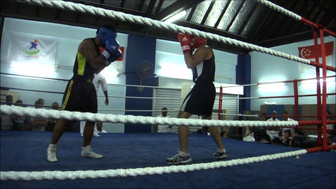 Singapore Amateur Boxing Association (SABA) Boxing Tournament Dec 2011 - Fight4