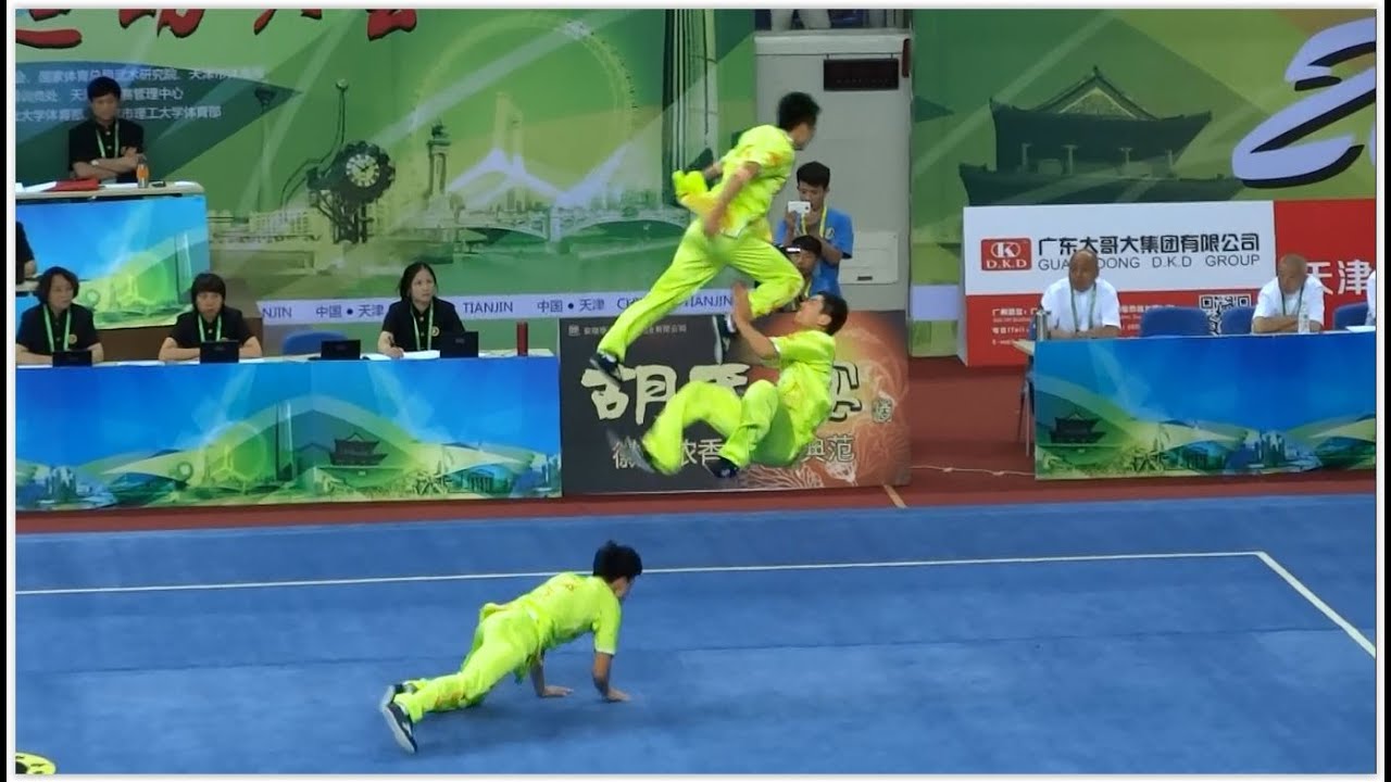 1st China National Wushu Games 第一届全国武术运动大会 Men Duilian Chongqing Team 重庆 梁家耀 周维 翟钰博 9.60 background