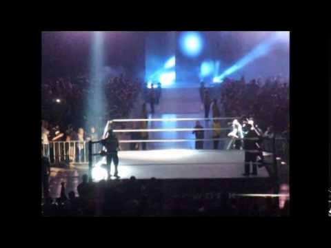 Bo Dallas Entrance MelBOurne Australia