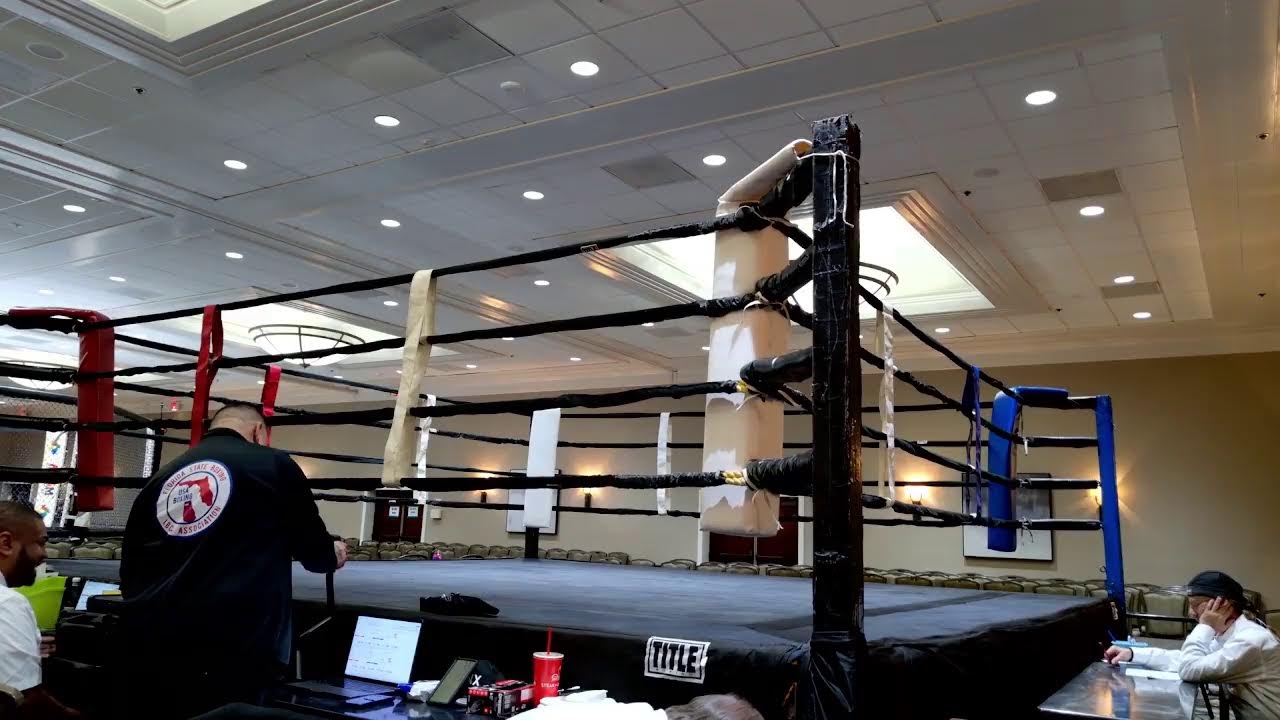 Real Cage Fighting Live Stream background