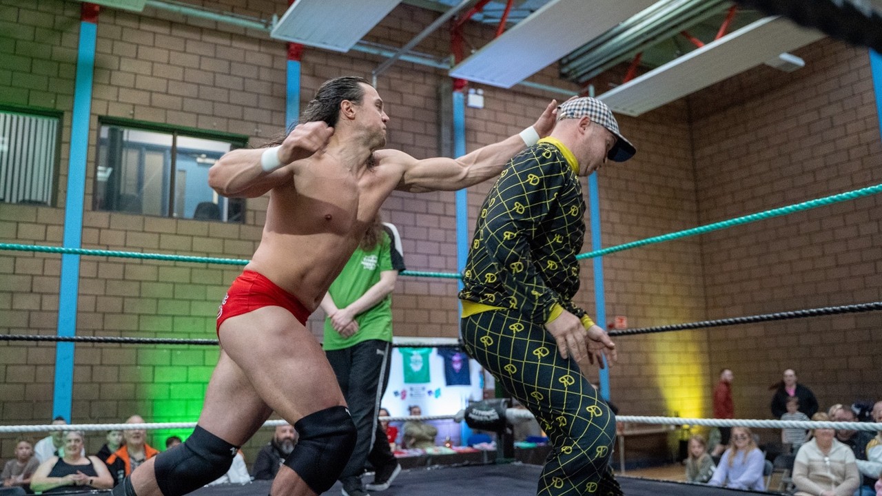 Full Match - The Dark Horse Vs. Ravie Davie- Titanic Wrestling background