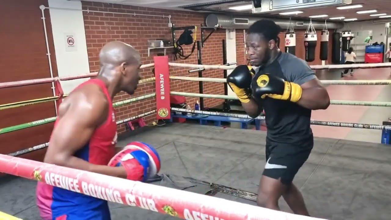 Padwork with Professional Boxer THE ANIMAL!!!