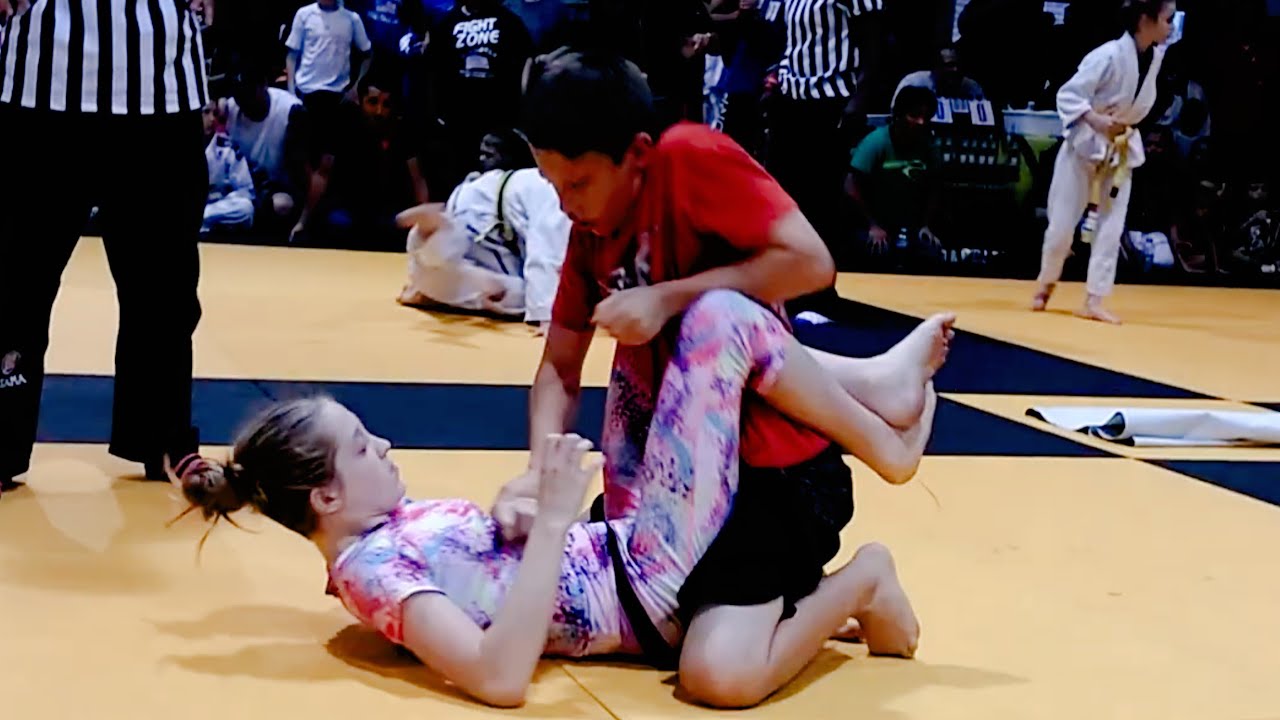 Girl VS Boy Grappling Match – Unexpected Submission Finish!🥱