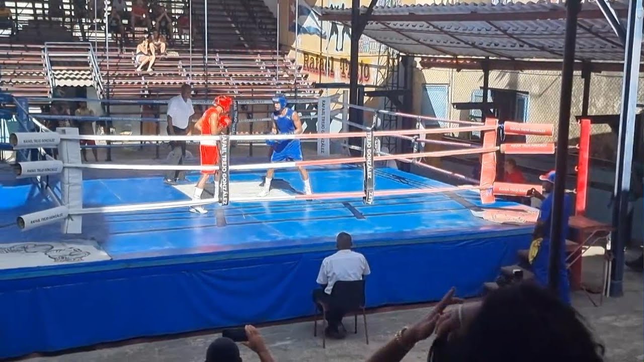 CUBAN BOXING: ELITE NATIONAL BOXING background
