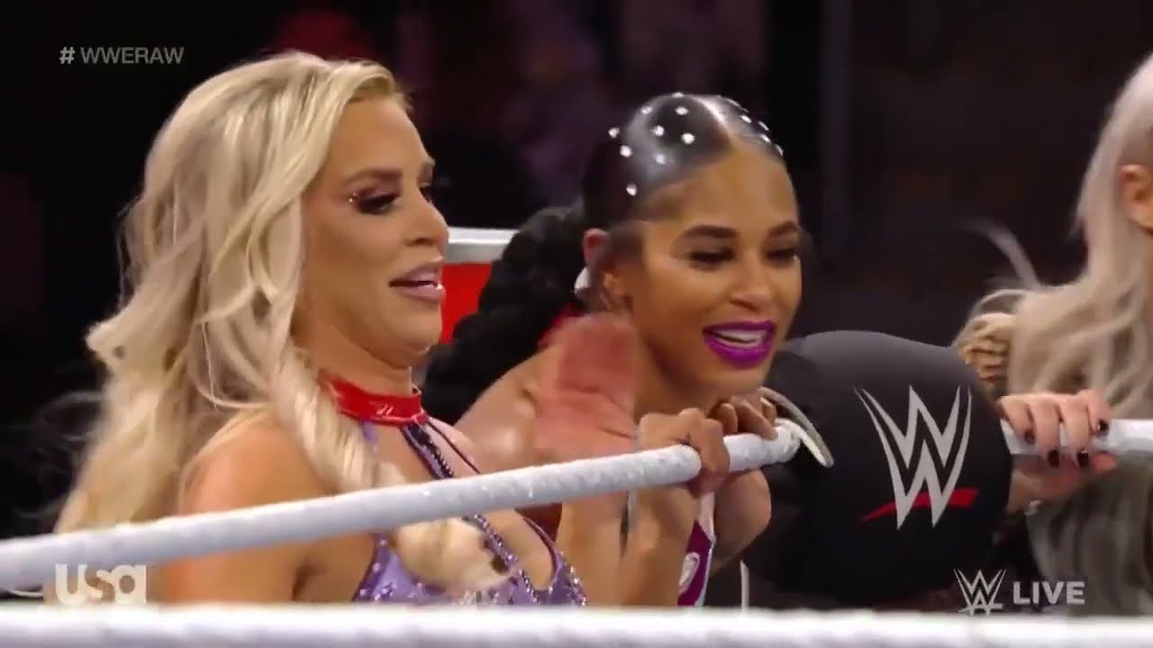 Team Becks Vs Team Liv WWE RAW 11/29/21